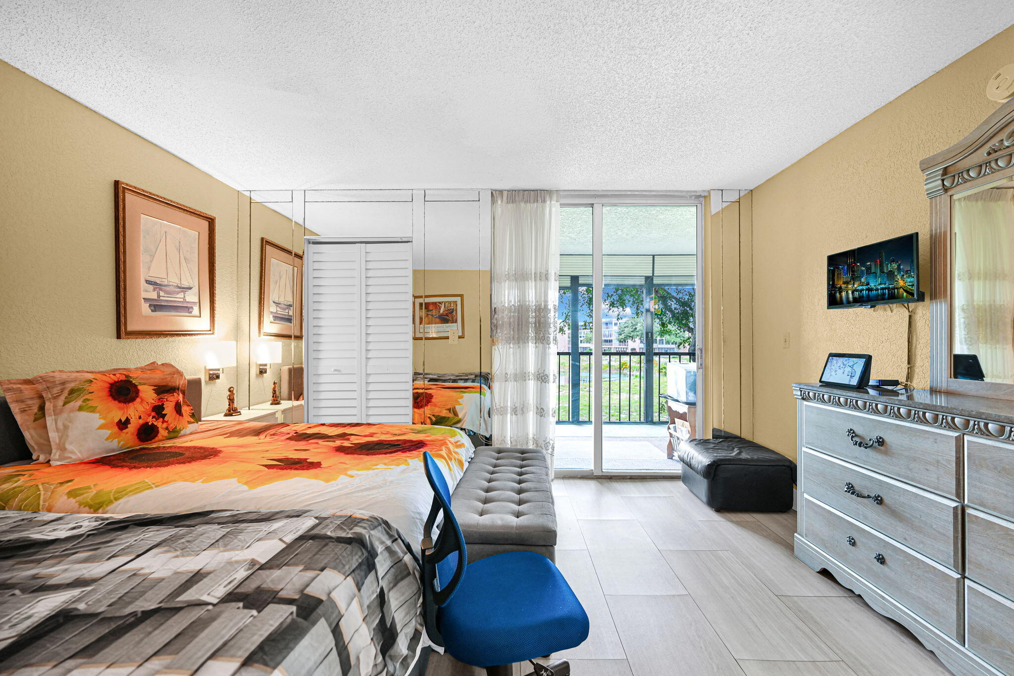 PALM LAKES CONDO - Residential