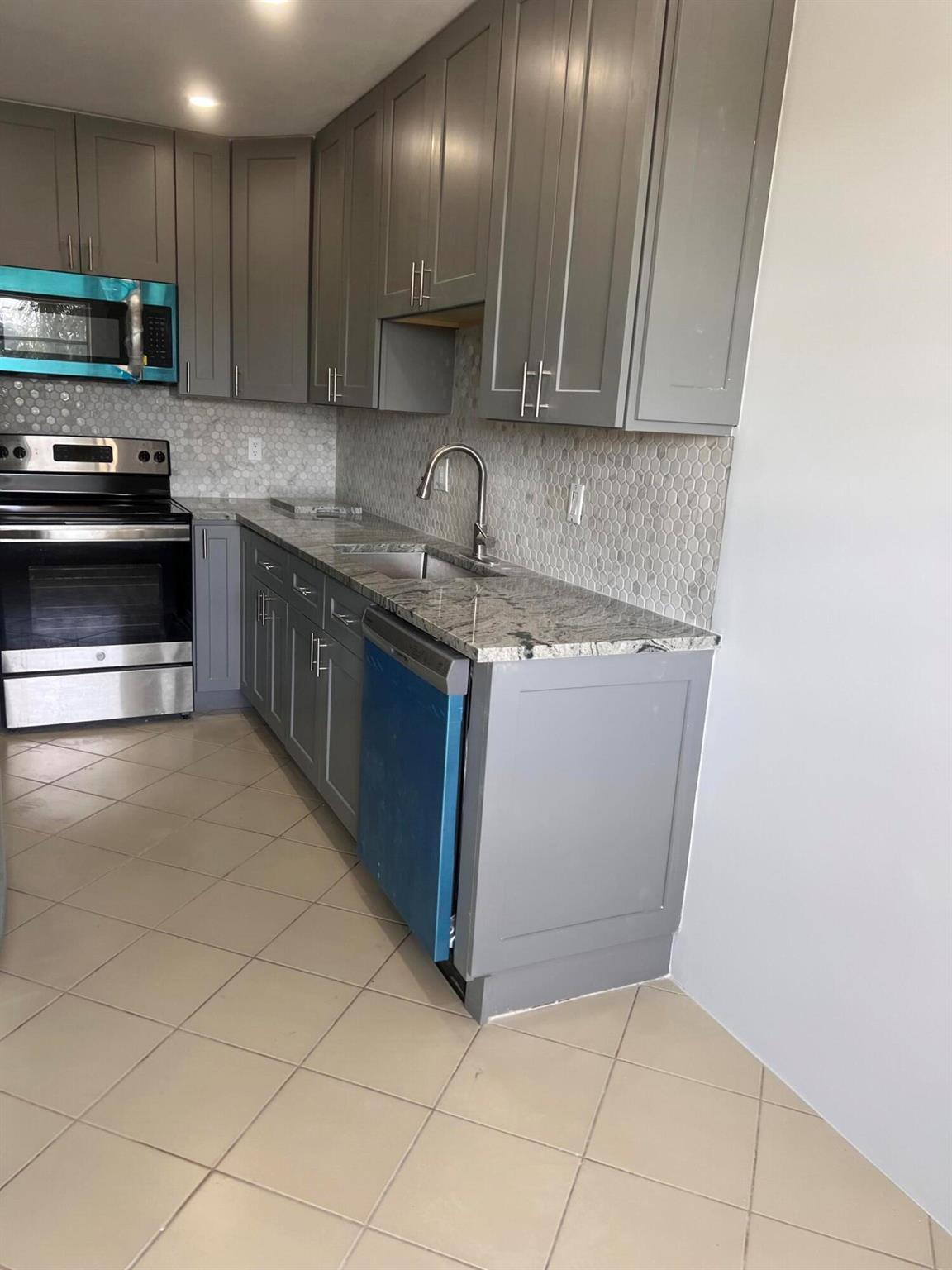 1051 Orange Terrace 203