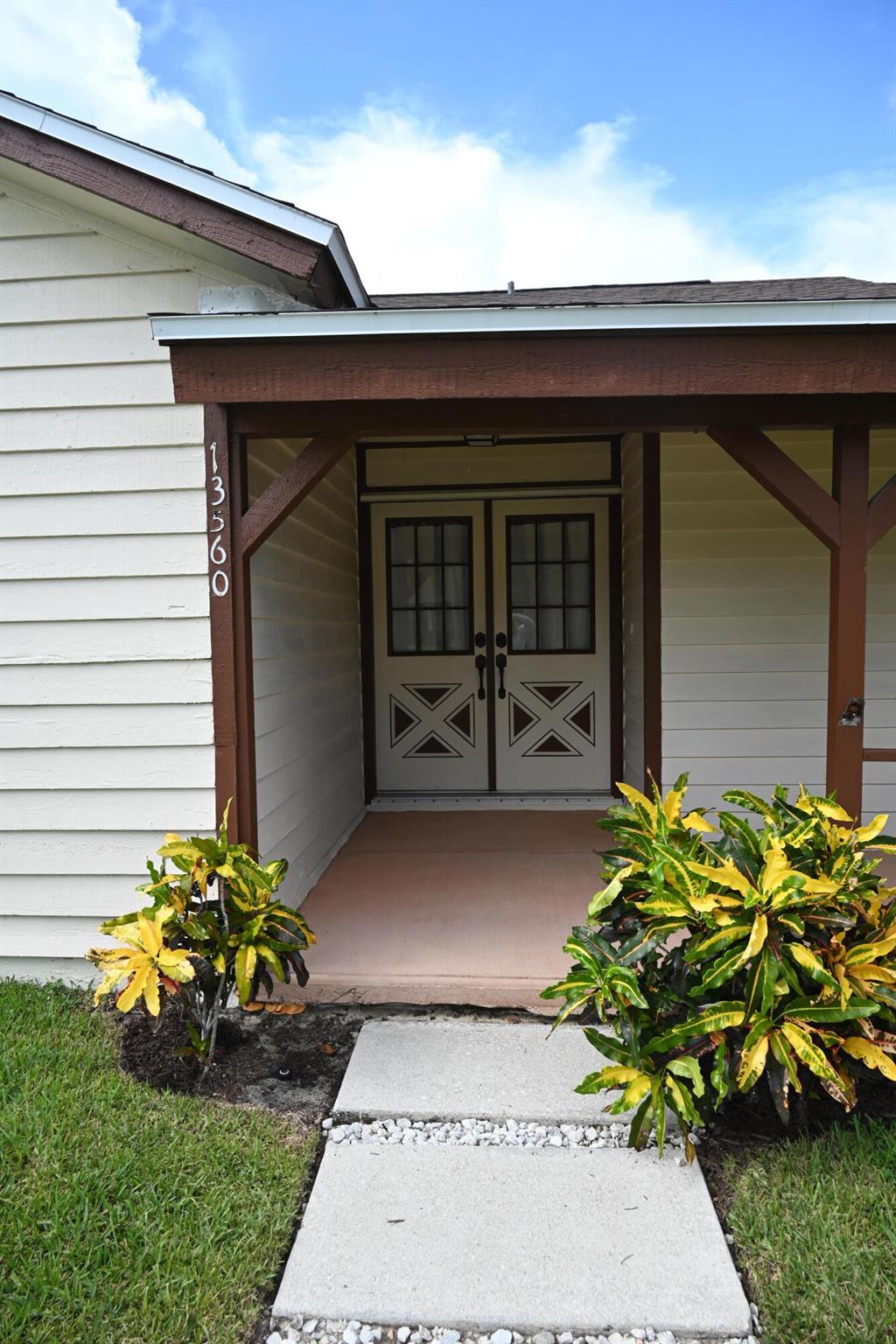 SUGAR POND MANOR OF WELLI - Residential
