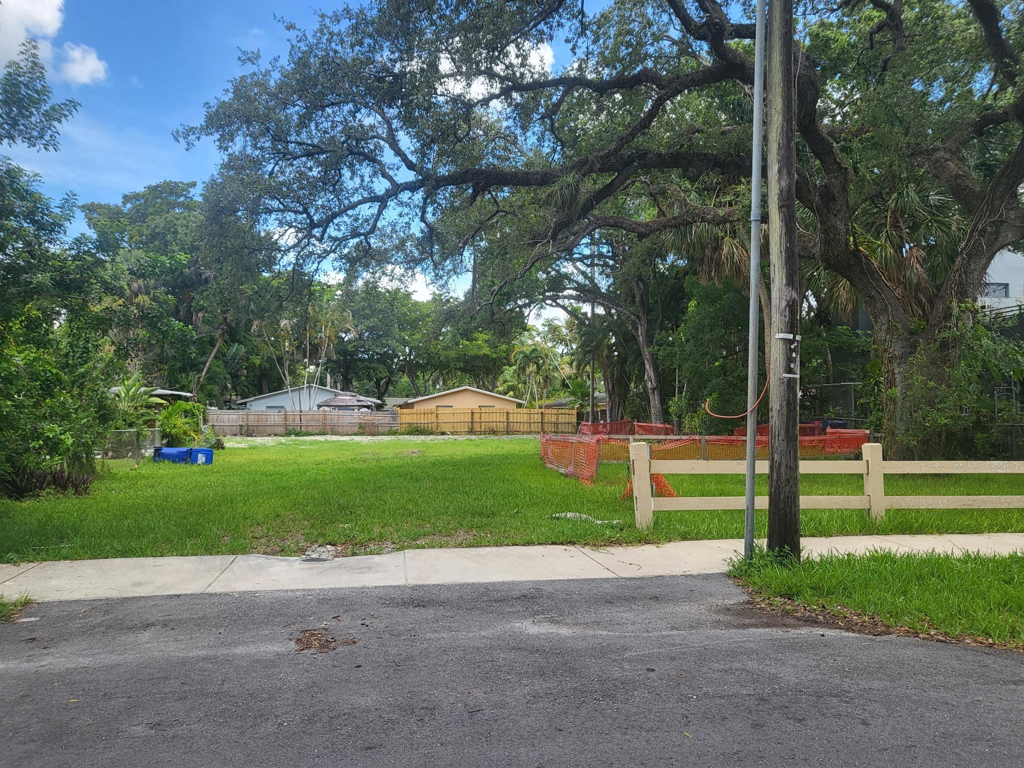 Fantastic opportunity to purchase this 'shovel ready' land in River Oaks. Property is being sold with approved plans to build 2 townhouses consisting of 3128 square feet (each) of living area plus a 1 car garage. Each unit will have 4 bedrooms and 4 1/2 bathrooms, a rear porch and a 2nd floor balcony. See mls attachments for more info.