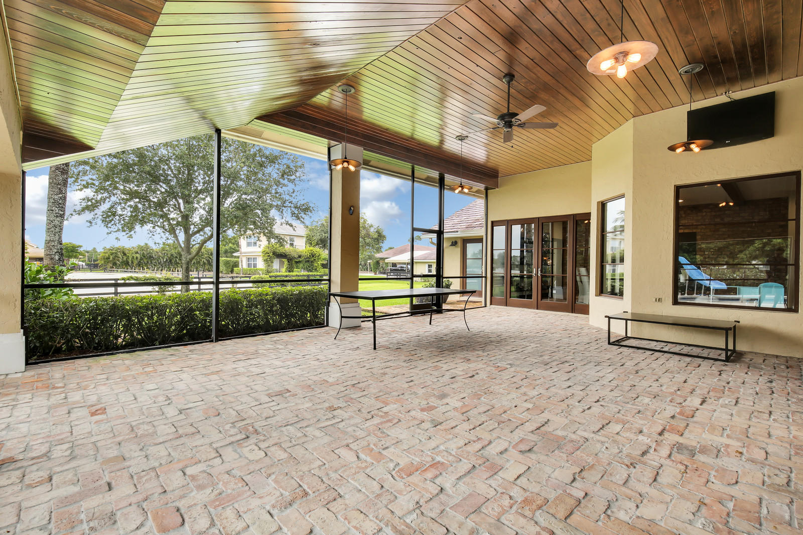 SADDLE TRAIL PARK OF WELLINGTON - Residential