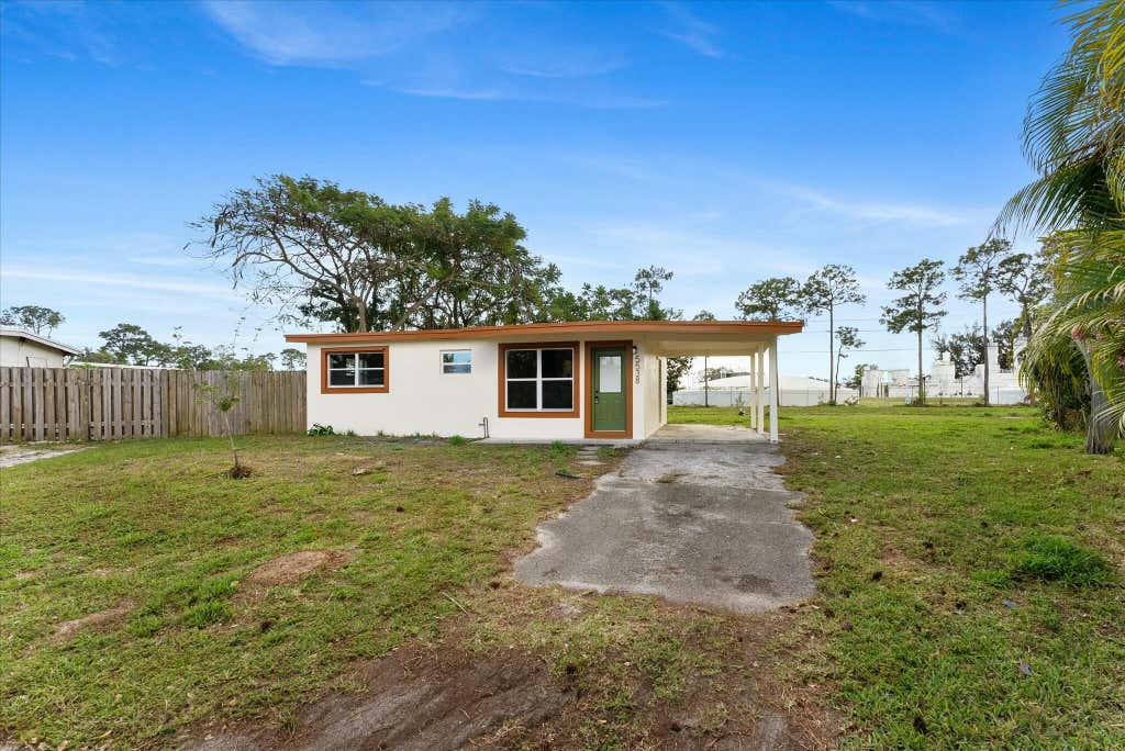 Photo of 5538 Calico Circle, West Palm Beach, FL 33415 (MLS # R11060202)