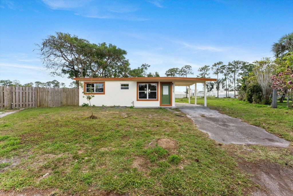 Photo of 5538 Calico Circle, West Palm Beach, FL 33415 (MLS # R11060202)