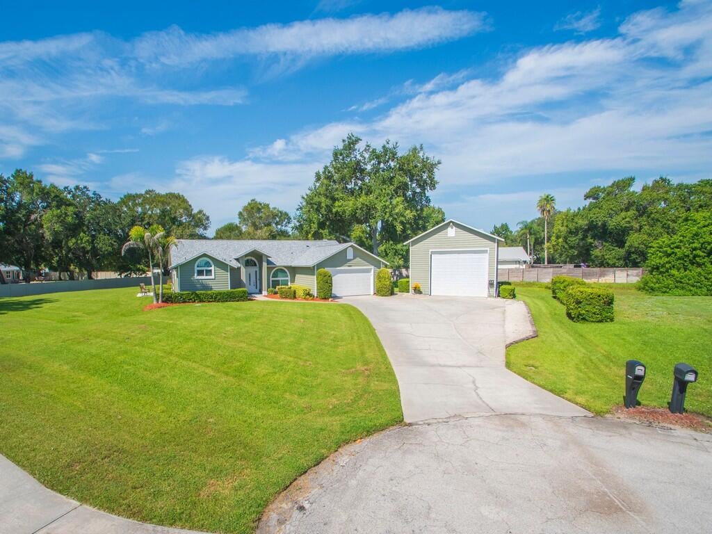 3555 3RD Place SW, Vero Beach, FL, 32968/$665,000 1 3555 3RD Place SW