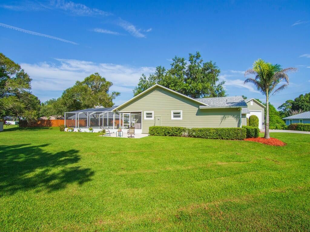 3555 3RD Place SW, Vero Beach, FL, 32968/$665,000 4 3555 3RD Place SW