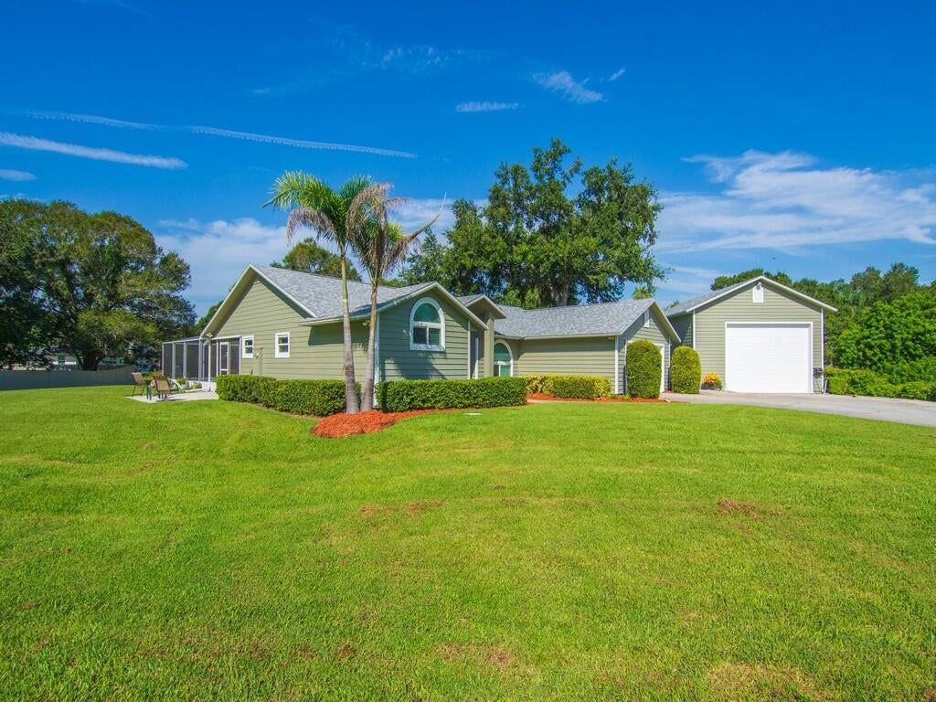 3555 3RD Place SW, Vero Beach, FL, 32968/$665,000 3 3555 3RD Place SW