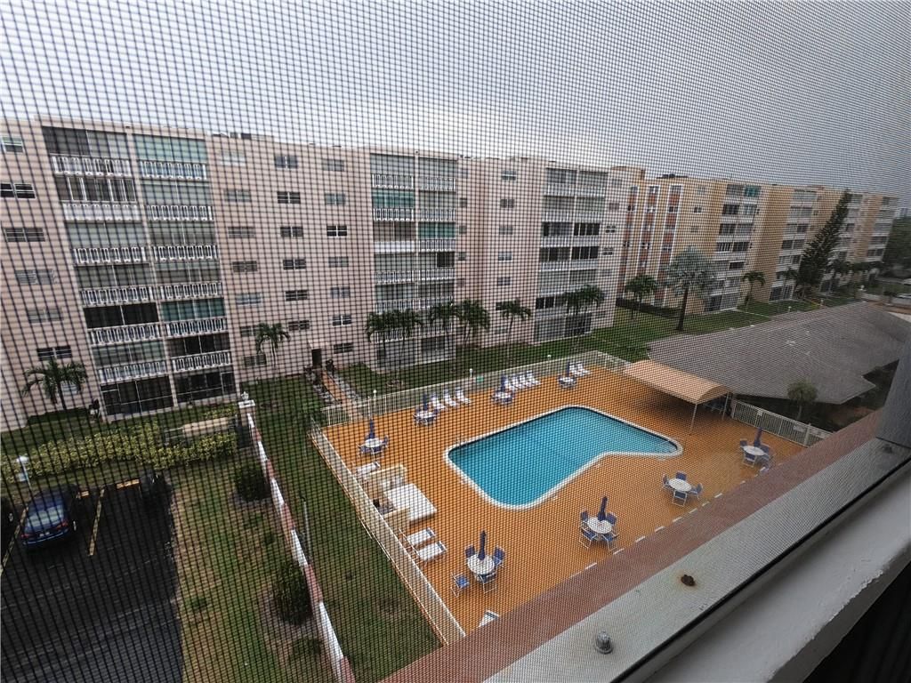 Photo of 501 NE 14th Ave #604, Hallandale Beach, FL 33009 (MLS # F10374468)