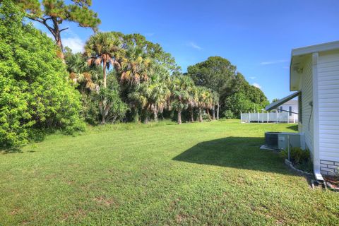 A home in Barefoot Bay