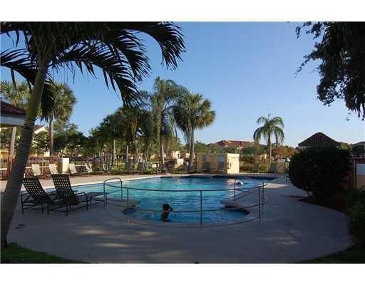 SOUTH PALM PLACE - Residential