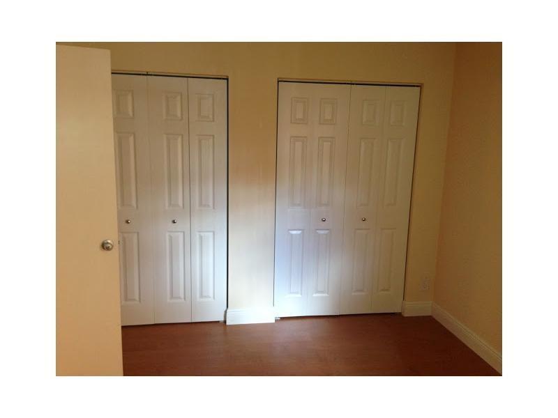 SOUTH PALM PLACE - Residential