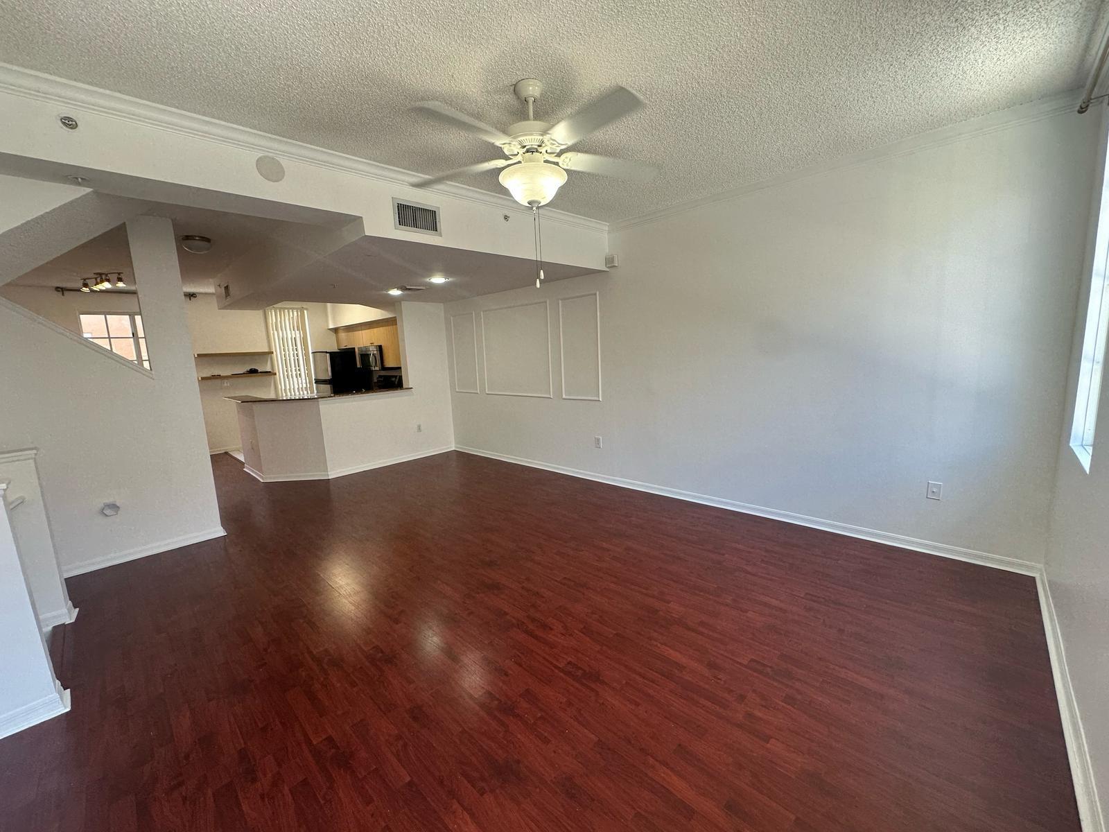 2961 NE 185th St 1605