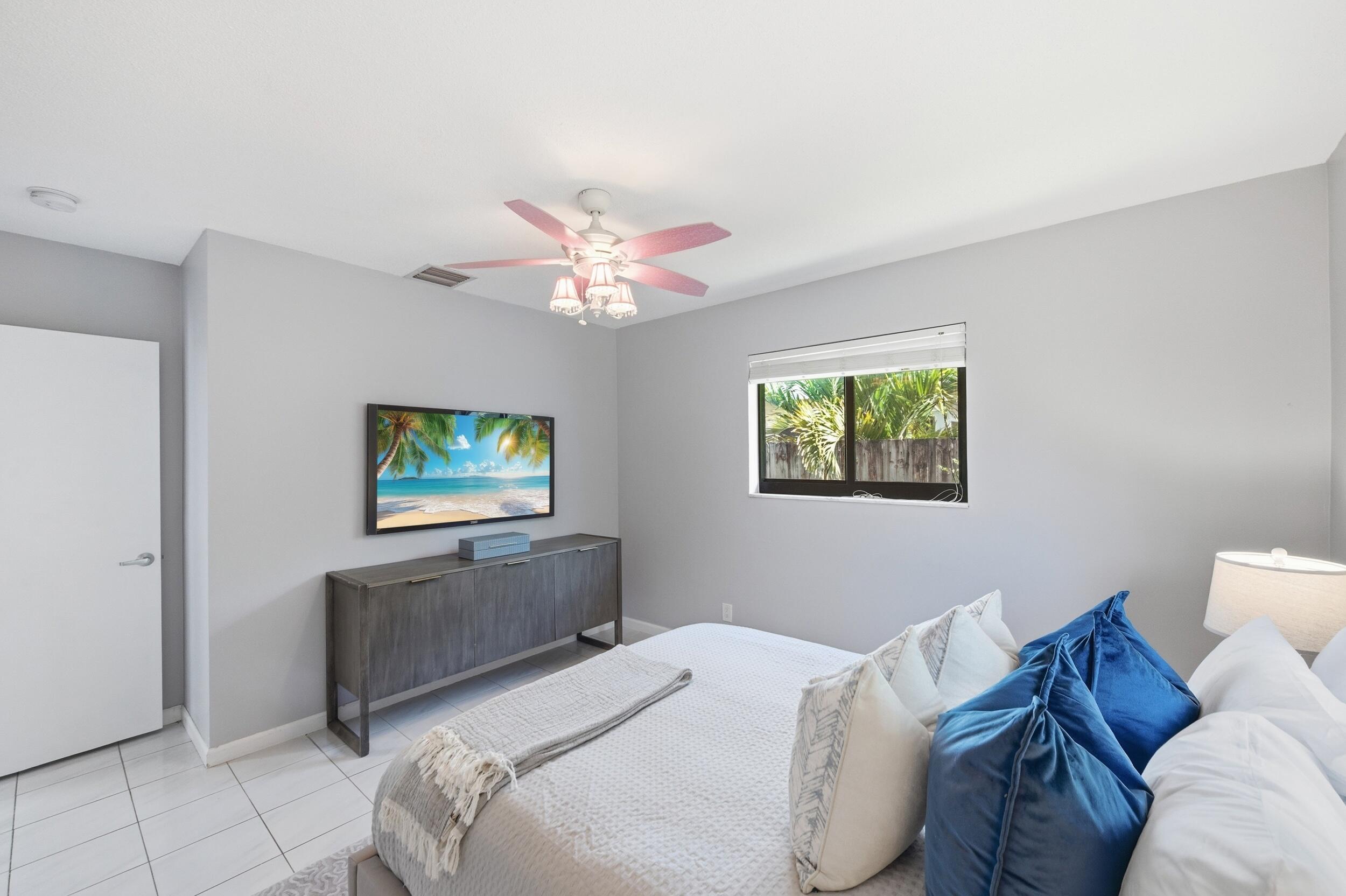 IMPERIAL POINT 5 SEC - Residential