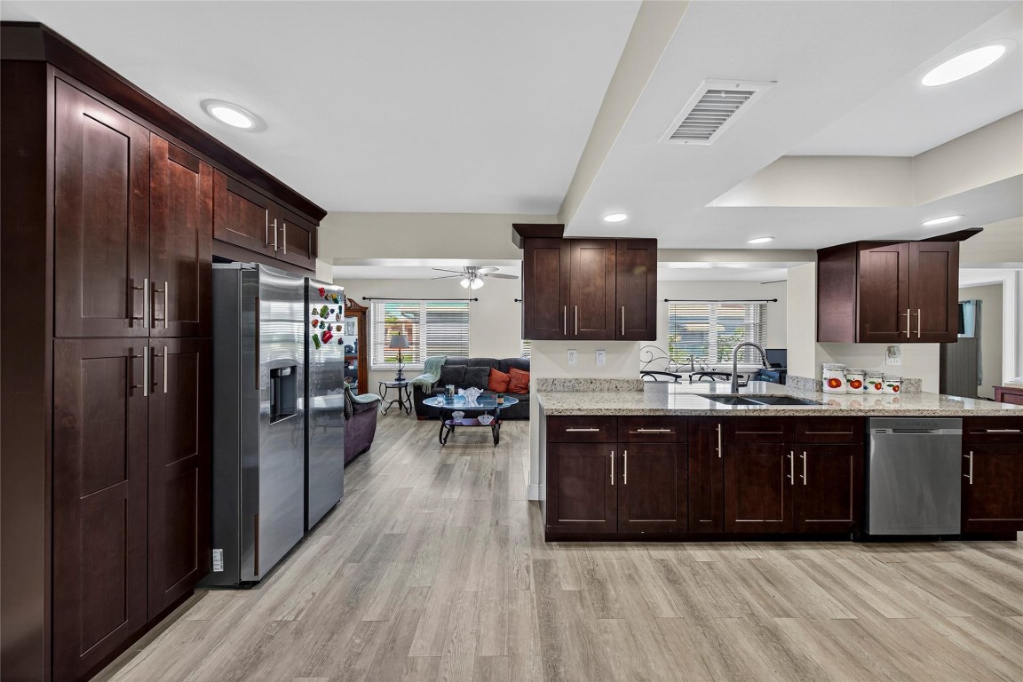 Mainlands Of Tamarac Lake - Residential