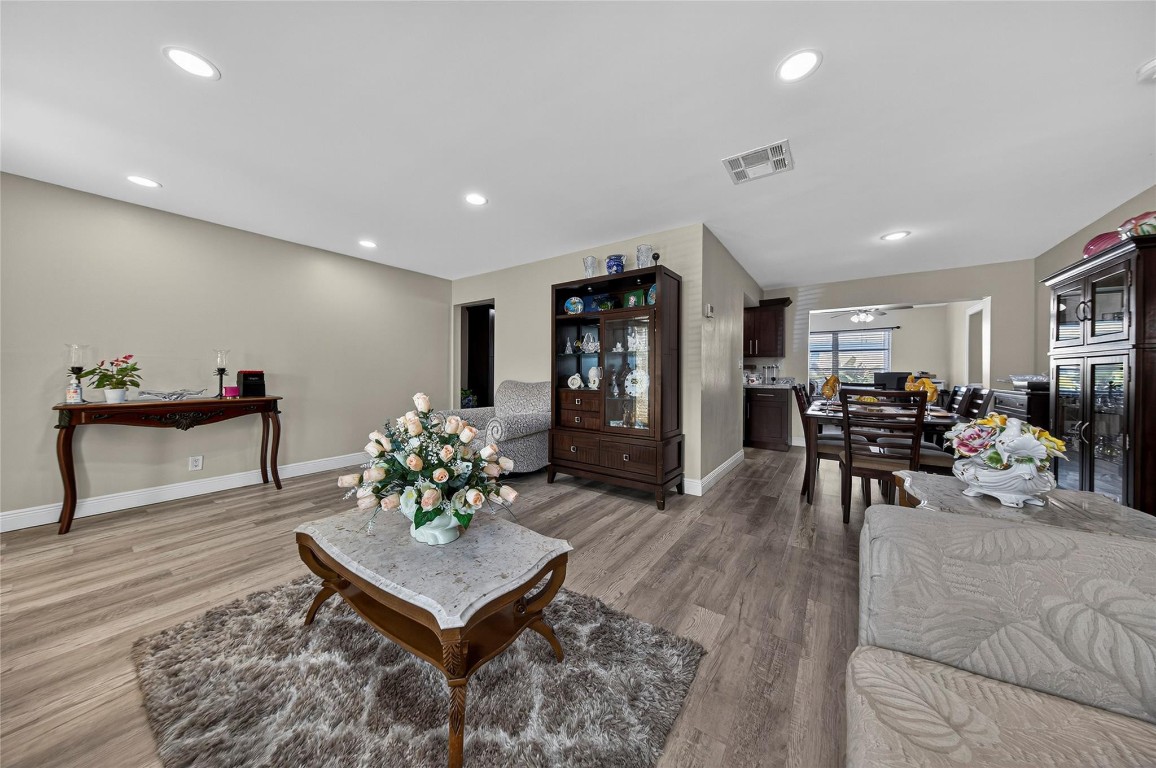 Mainlands Of Tamarac Lake - Residential