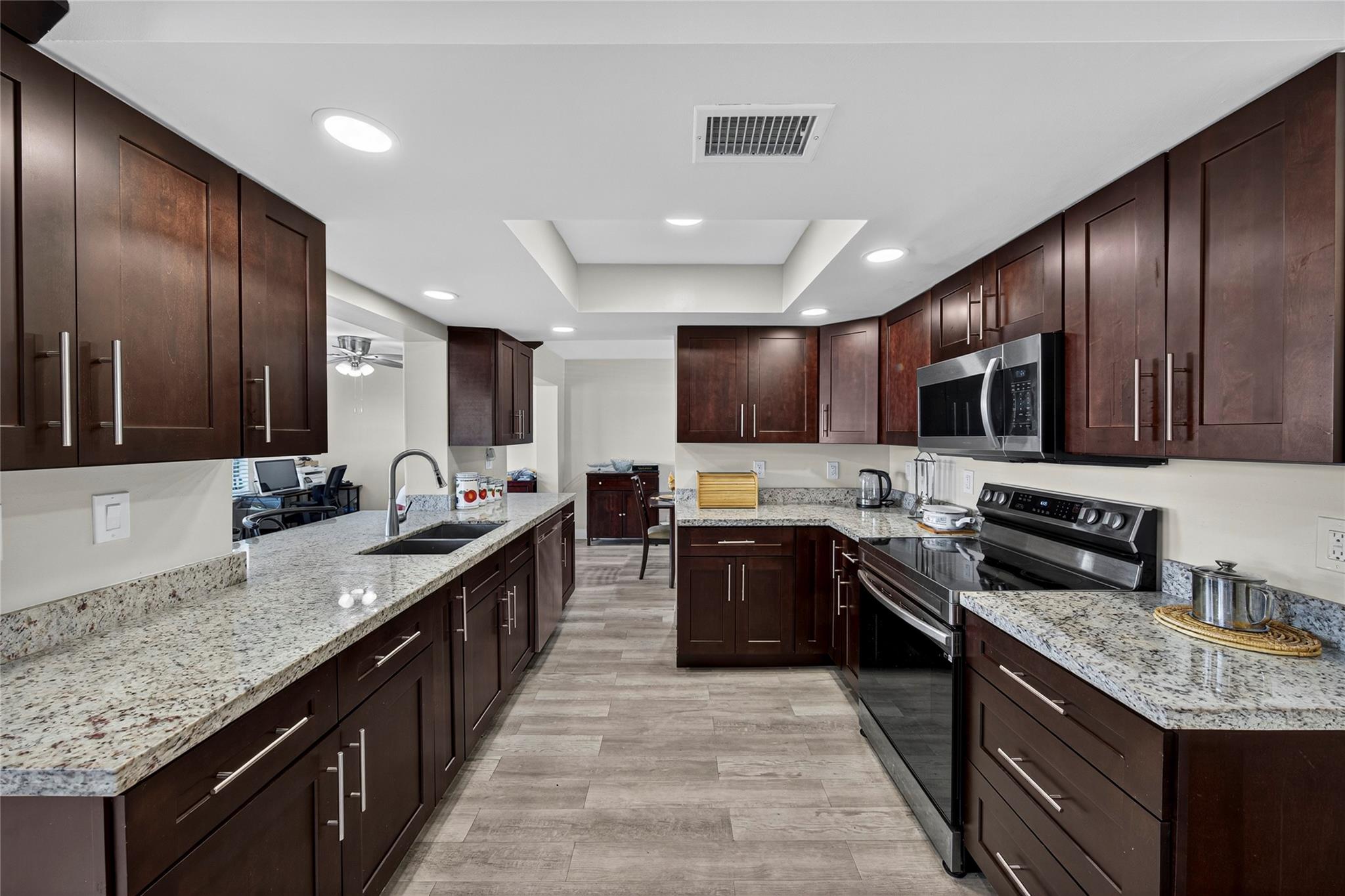 Mainlands Of Tamarac Lake - Residential