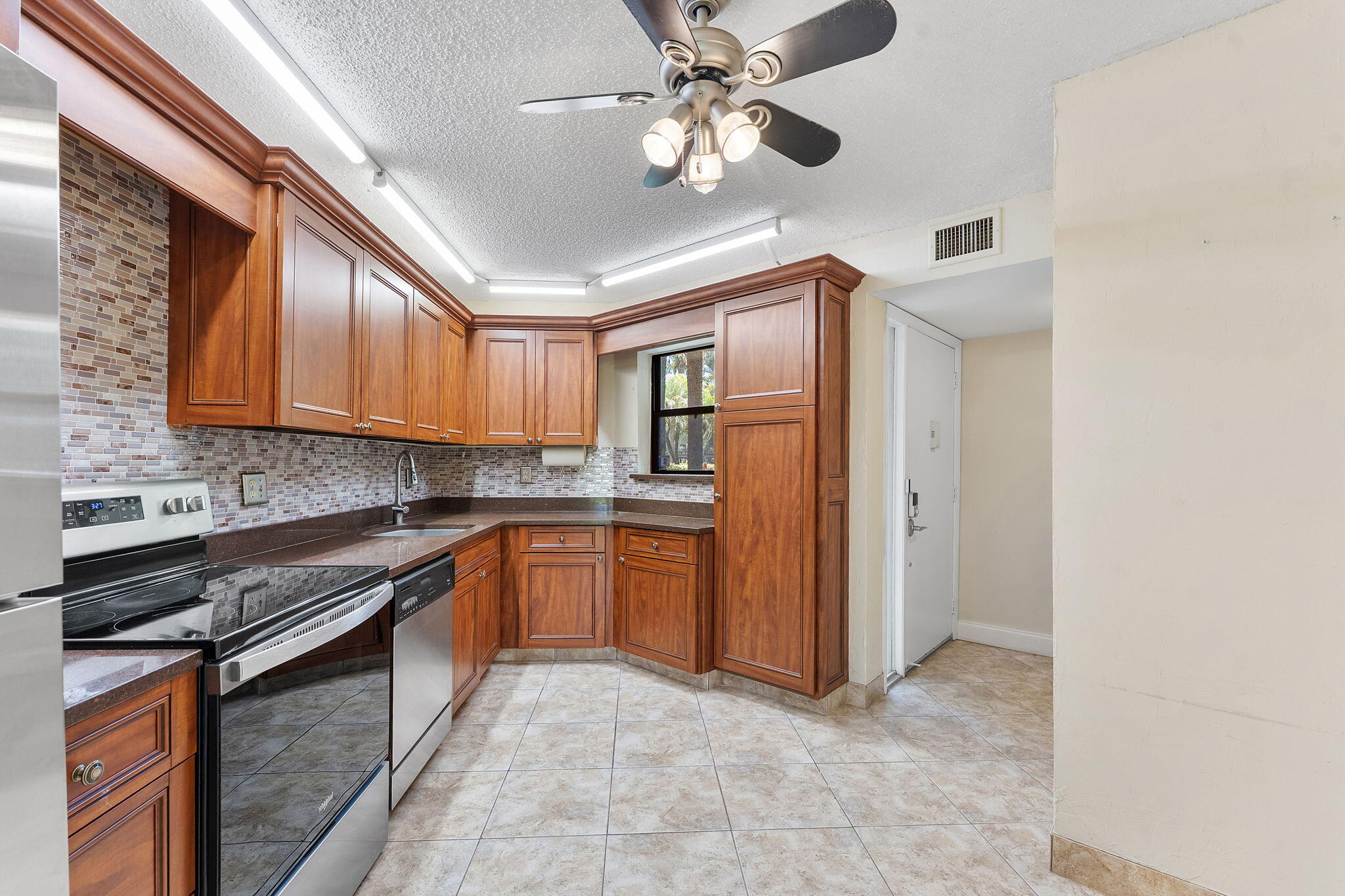 5800 Camino Del Sol 102