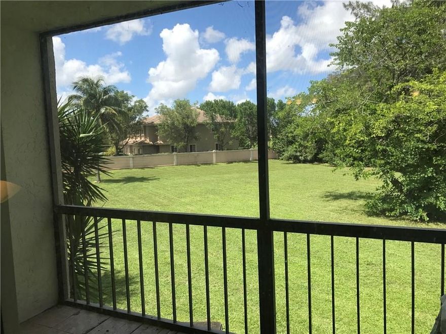 Spacious 1 bedroom 1.5 bath condo in Aragon. Large living space, open kitchen, big master with walk-in closet, tile flooring throughout, back screened-in patio with fantastic views and more! 55+ community. No leasing first two years of ownership.