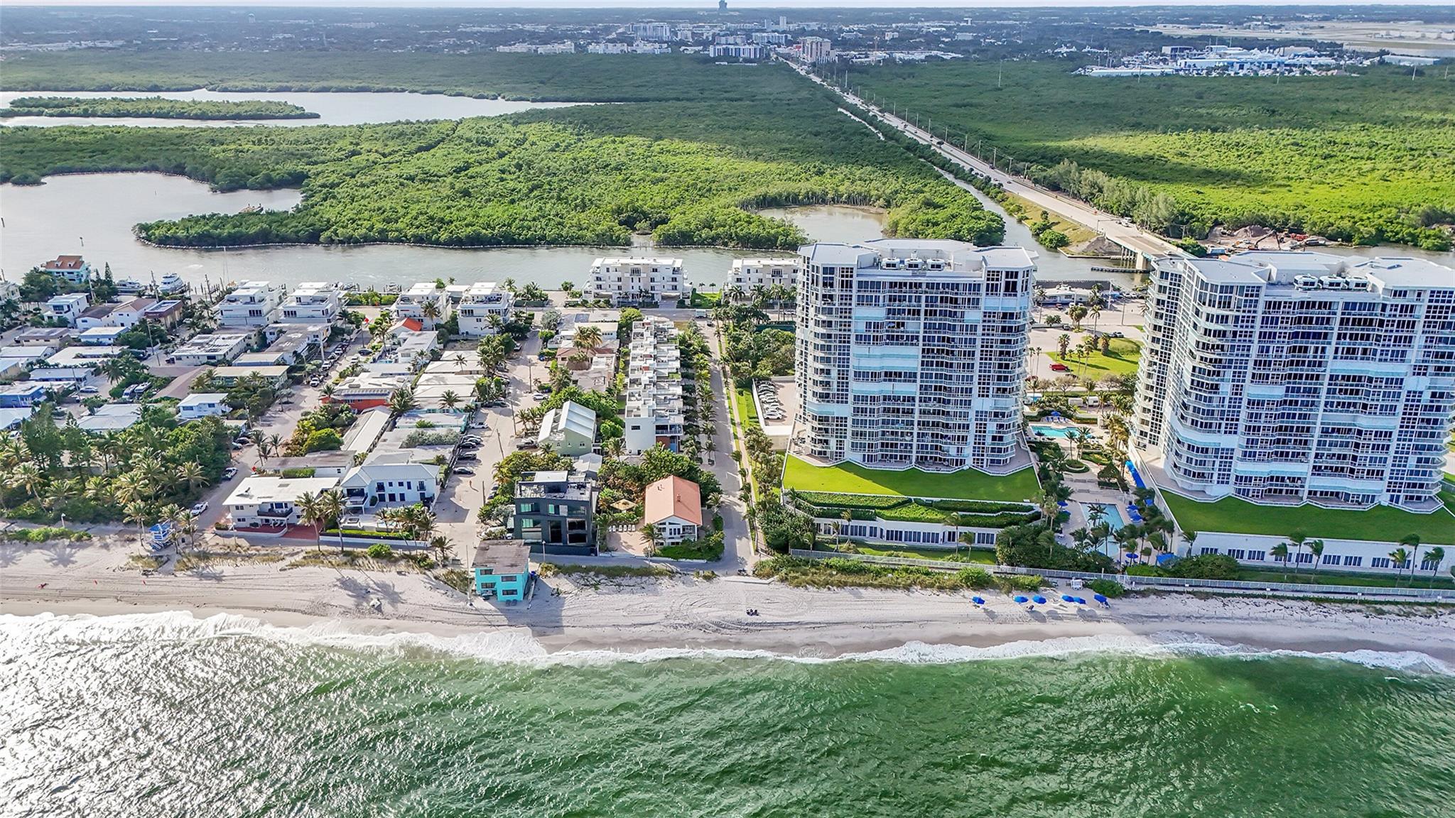 HOLLYWOOD CENTRAL BEACH - Land