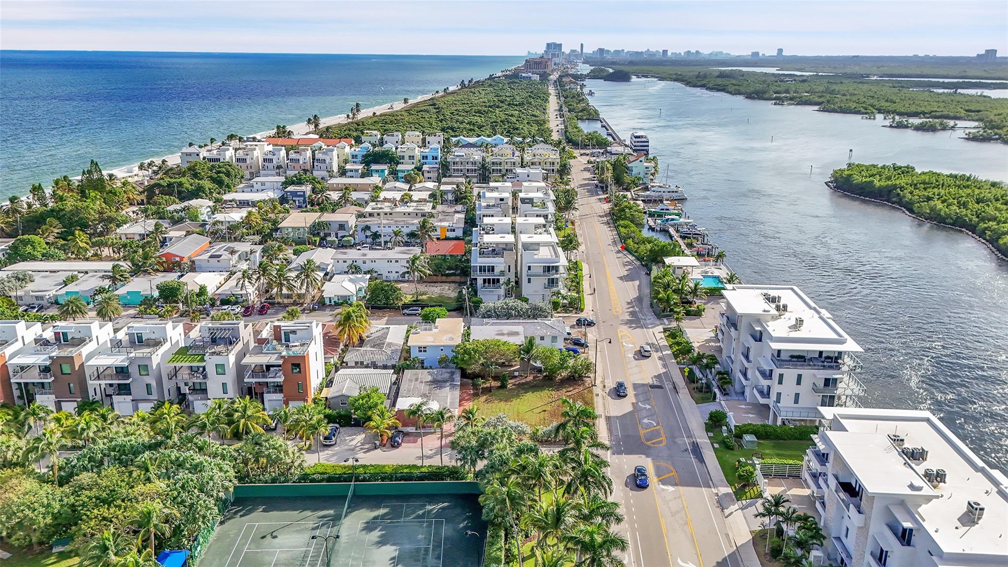 HOLLYWOOD CENTRAL BEACH - Land