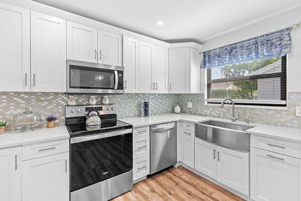 RAINBERRY BAY SEC 10 - Residential Lease