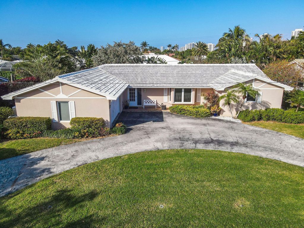 Photo of 1190 Dolphin Road, Riviera Beach, FL 33404 (MLS # R10970494)