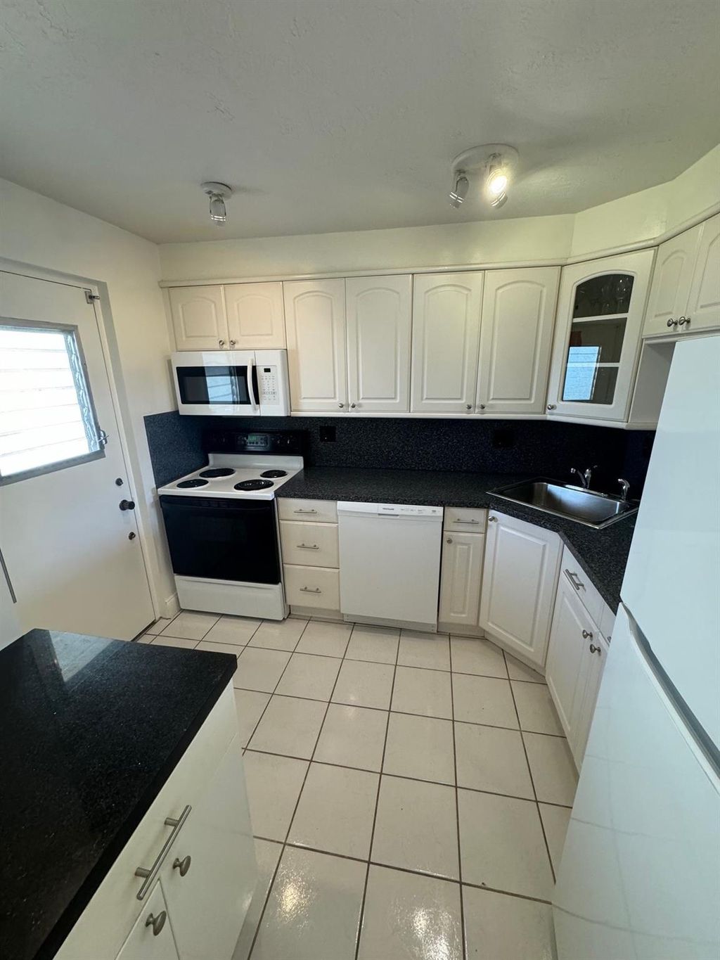 Photo of 2311 S Cypress Bend Drive #417, Pompano Beach, FL 33069 (MLS # F10467685)