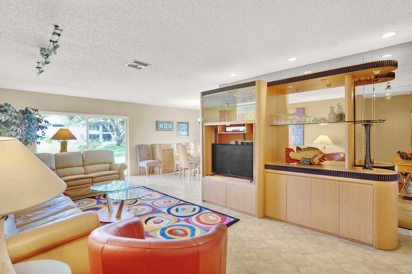 PALM GREENS AT VILLA DEL - Residential