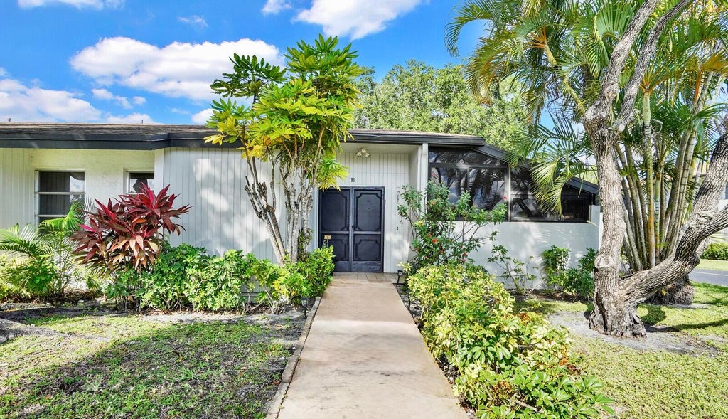 Photo of 5810 Princess Palm Court #B, Delray Beach, FL 33484 (MLS # R11148731)