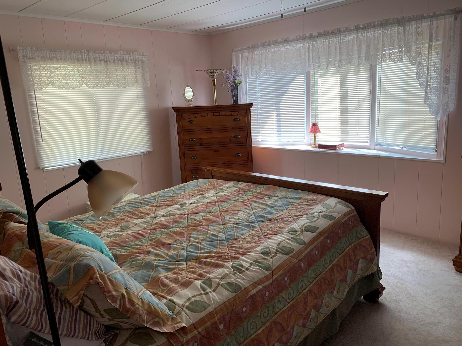 Spanish Lakes Riverfront - Residential Lease