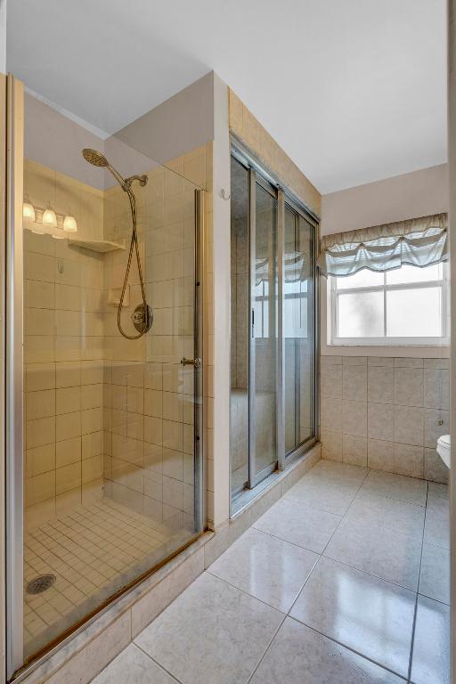 LYONS WEST - Residential