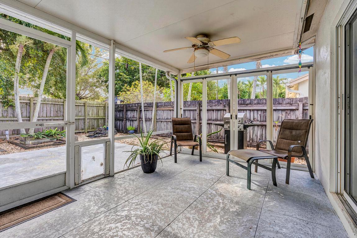 LYONS WEST - Residential