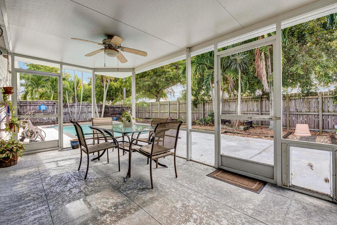 LYONS WEST - Residential