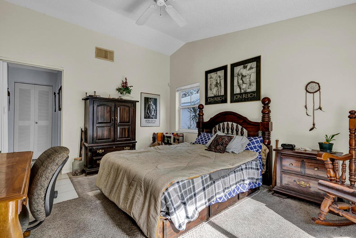 LYONS WEST - Residential