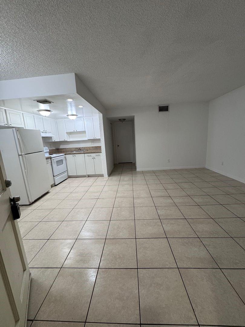 Margate Realty 1 42-42 B - Residential Lease