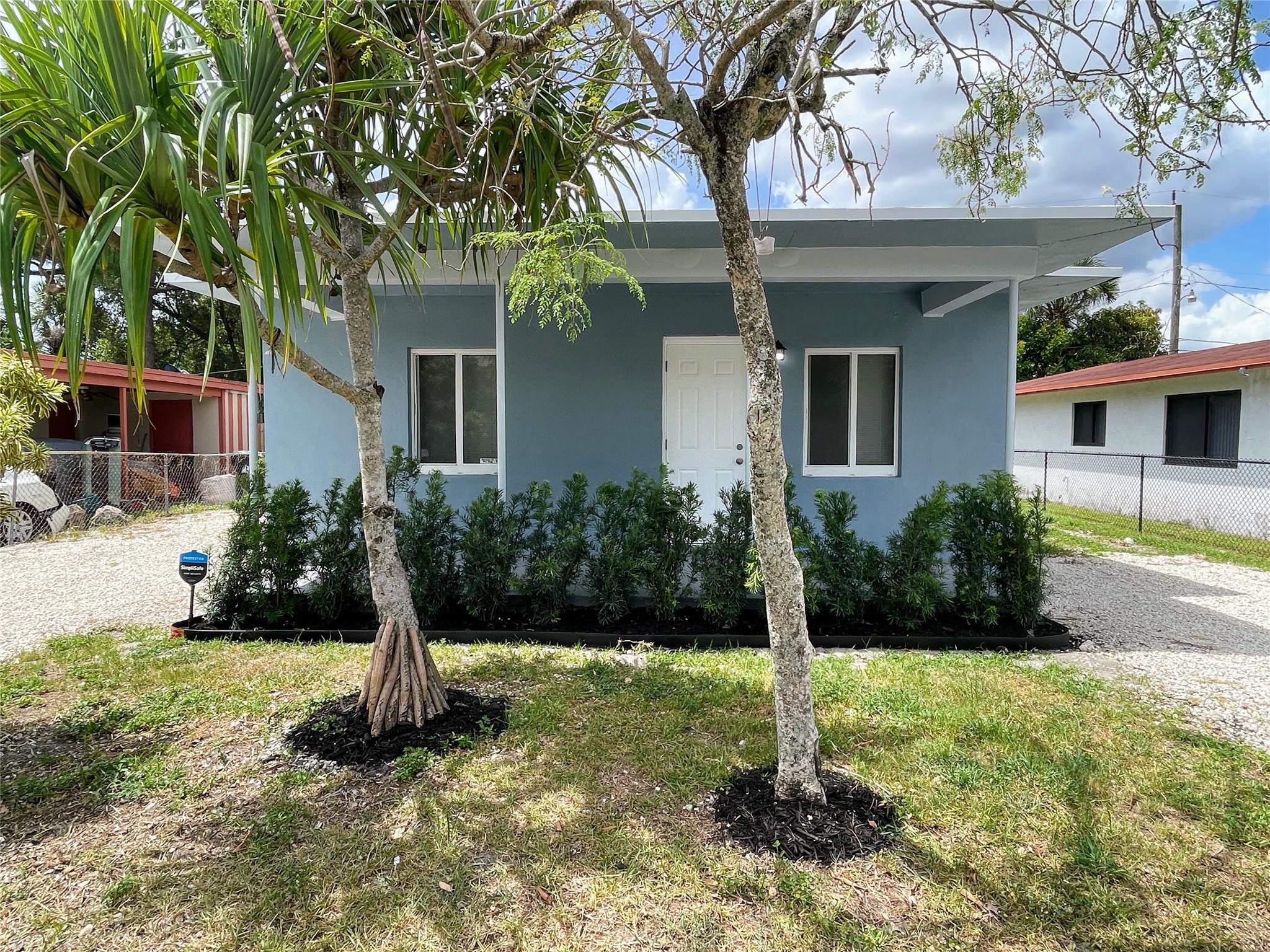 1708 NW 7th Pl