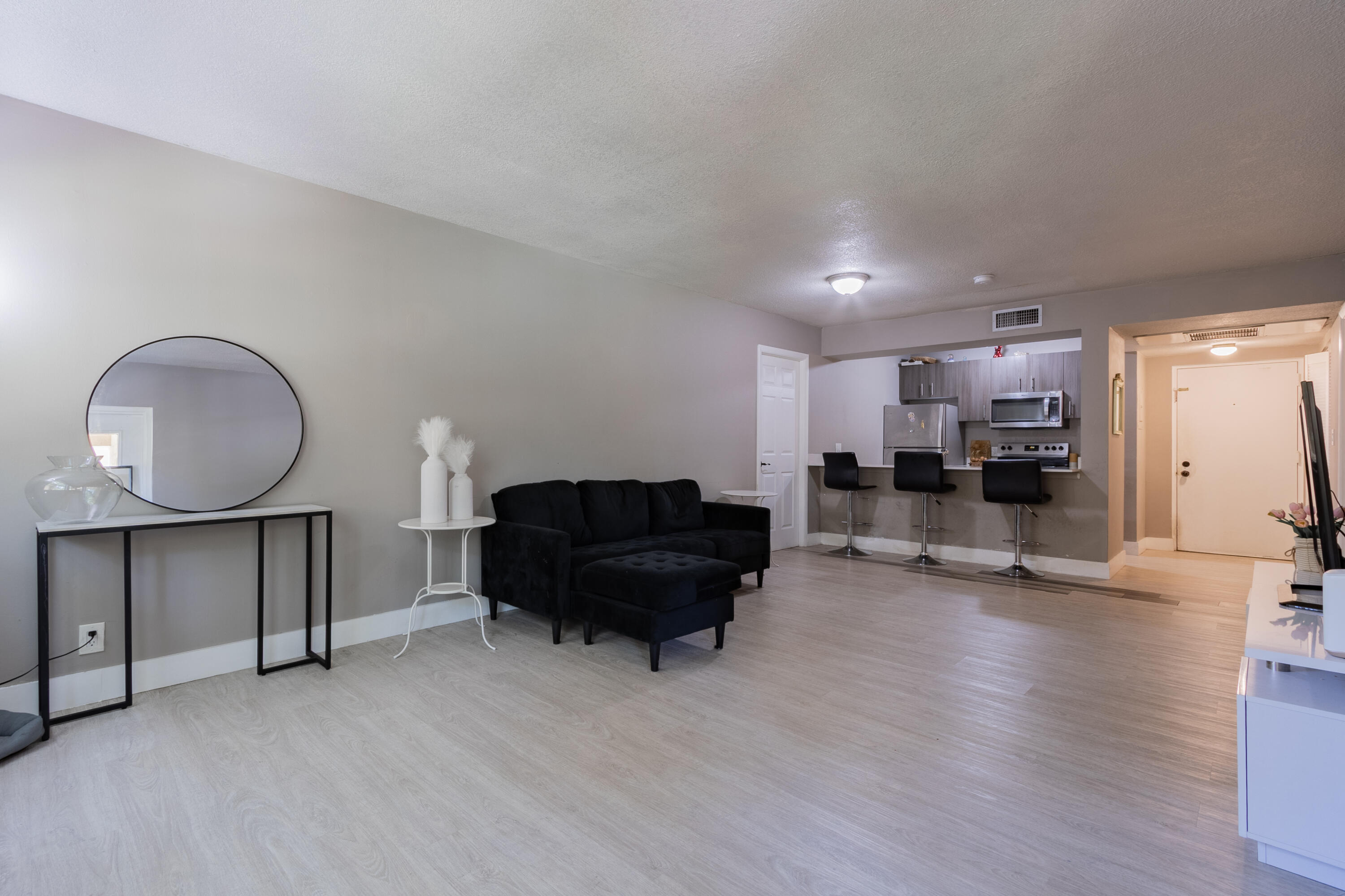 8100 Geneva Court 238