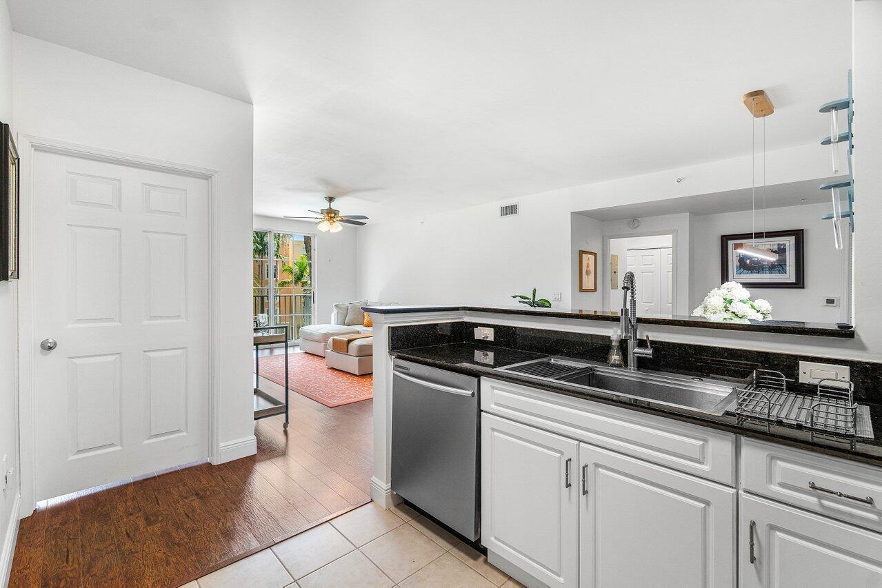 720 S Sapodilla 413 Avenue