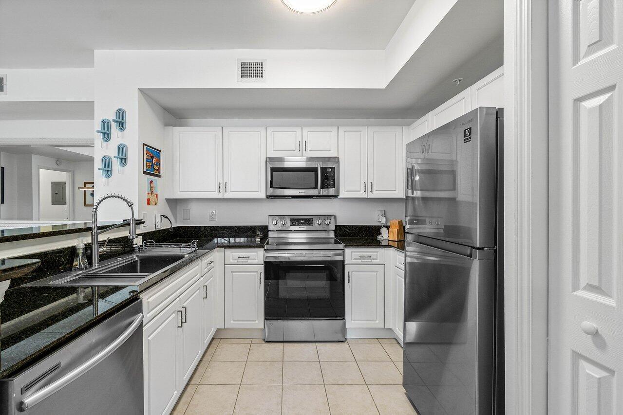 720 S Sapodilla 413 Avenue