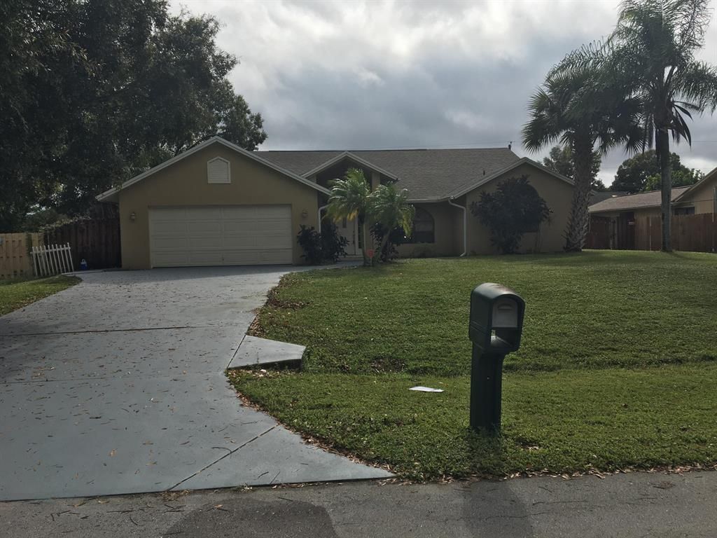 Photo of 2293 SW Edison Circle, Port Saint Lucie, FL 34953 (MLS # R10686757)