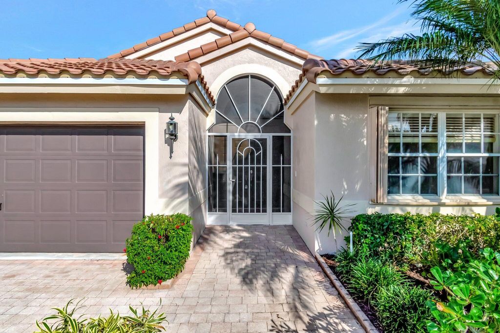 Photo of 7286 Haviland Circle, Boynton Beach, FL 33437 (MLS # R11060279)