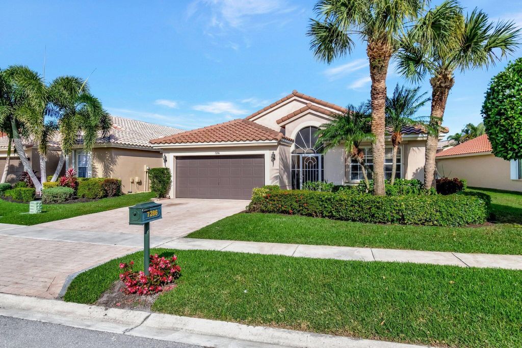Photo of 7286 Haviland Circle, Boynton Beach, FL 33437 (MLS # R11060279)