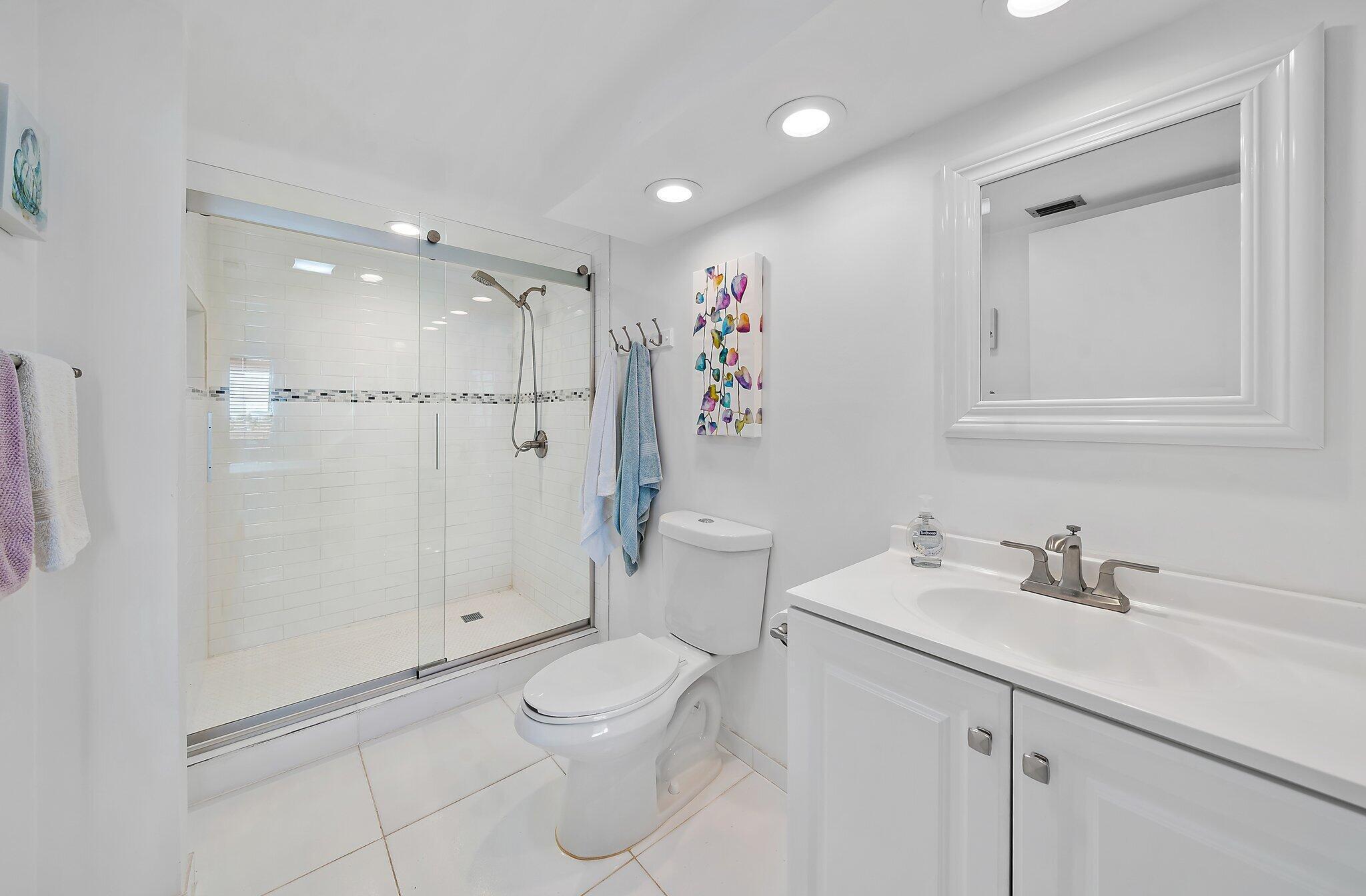 JUPITER BAY ONE THRU SIX CONDO - Residential Lease