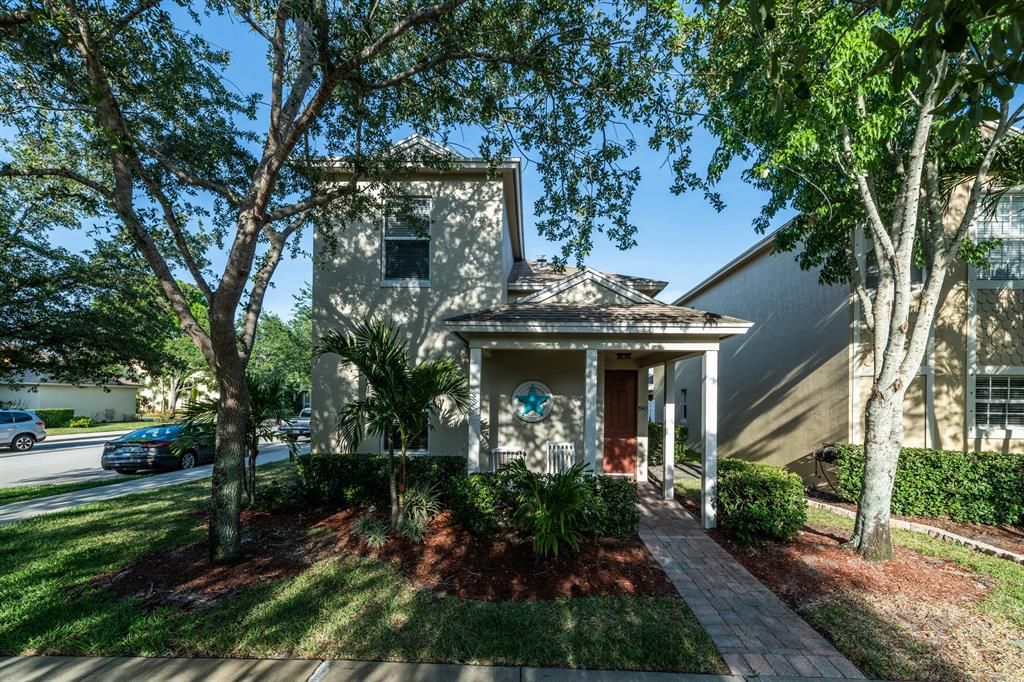 Photo of 1940 SE Grand Drive, Port Saint Lucie, FL 34952 (MLS # R10713968)