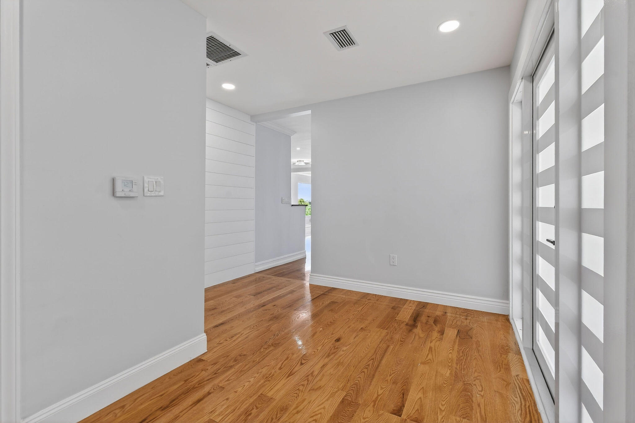 LAKE WORTH TOWN OF - Residential Lease