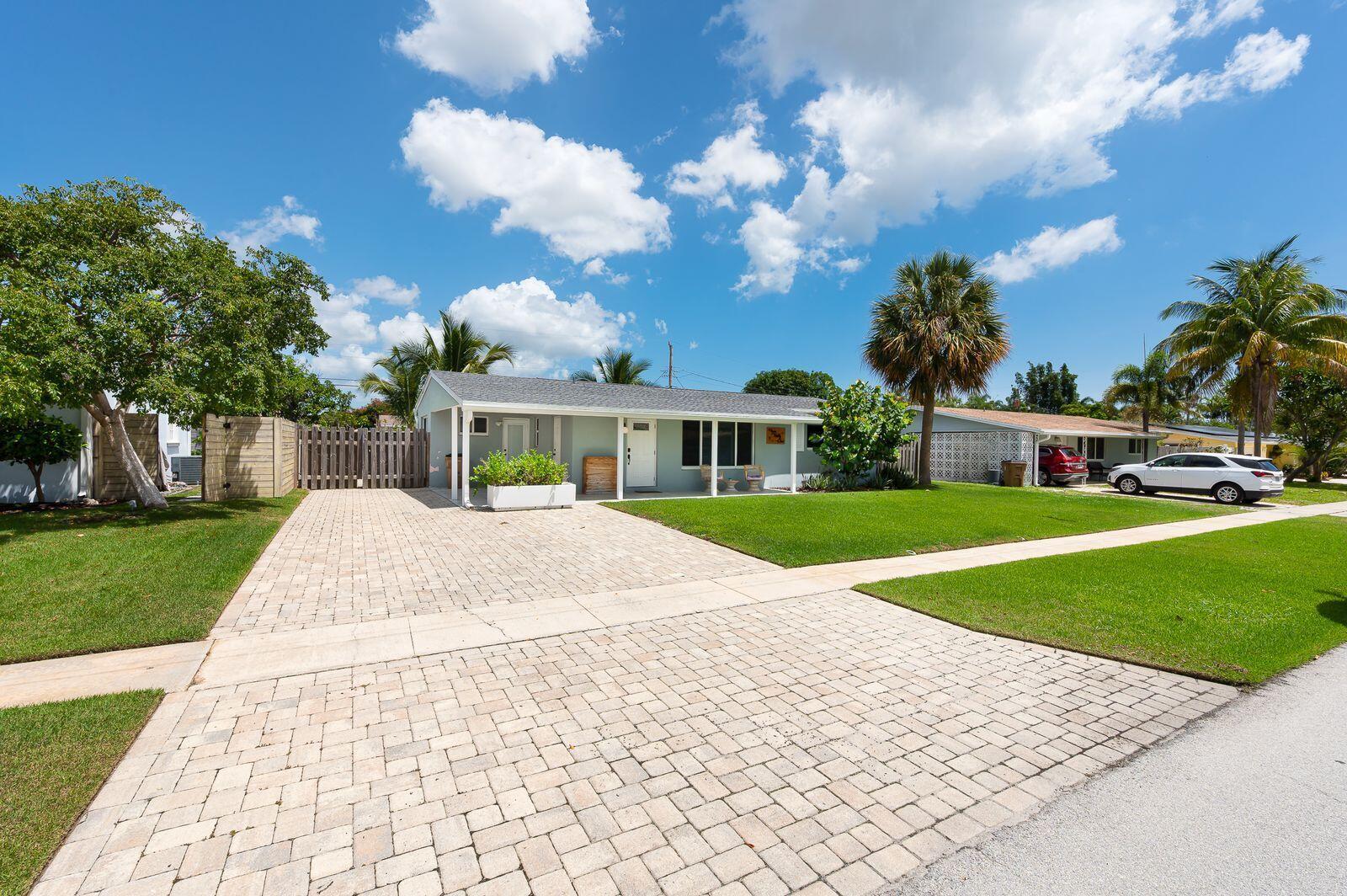 LOCATION LOCATION THIS SINGLE-FAMILY HOME NO ASSOCIATION IS LOCATED 1.5 MILE FROM DEERFIELD BEACH, SHORT DRIVE TO SHOPS, DINING ENTERTAINMENT AND EASY ACCESS TO ROADS.2/1 1/2 BATH WELL APPOINTED HOME, PLENTY OF PARKING SPACE, LARGE FENCED YARD. FIRE PIT,PERFECT YARD FOR BBQ'S WITH FRIENDS AND FAMILY, PET FRIENDLY.MAY BE RENTED FURNISHED OR UNFURNISHED