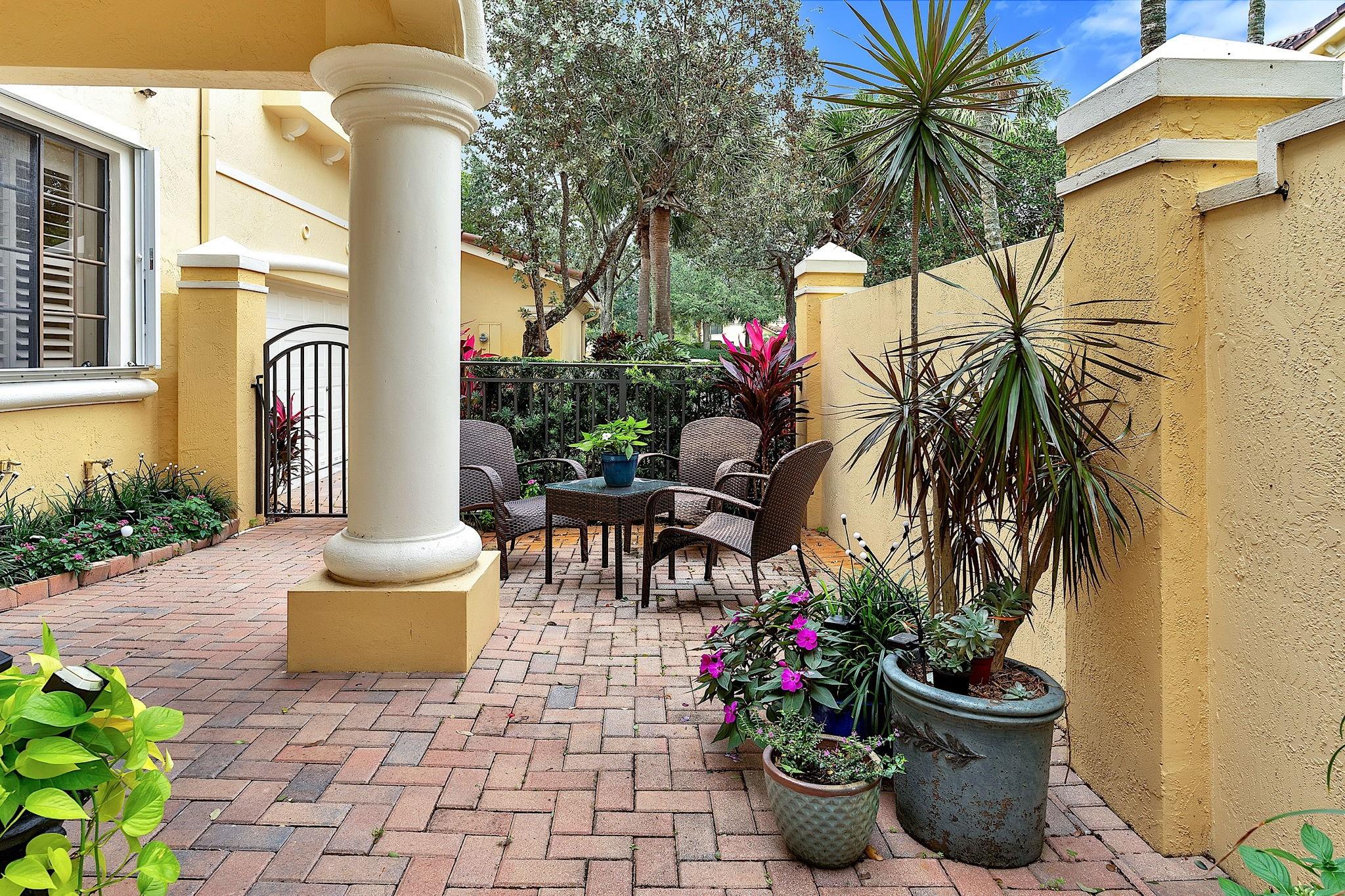 Mariposa Pointe - Residential