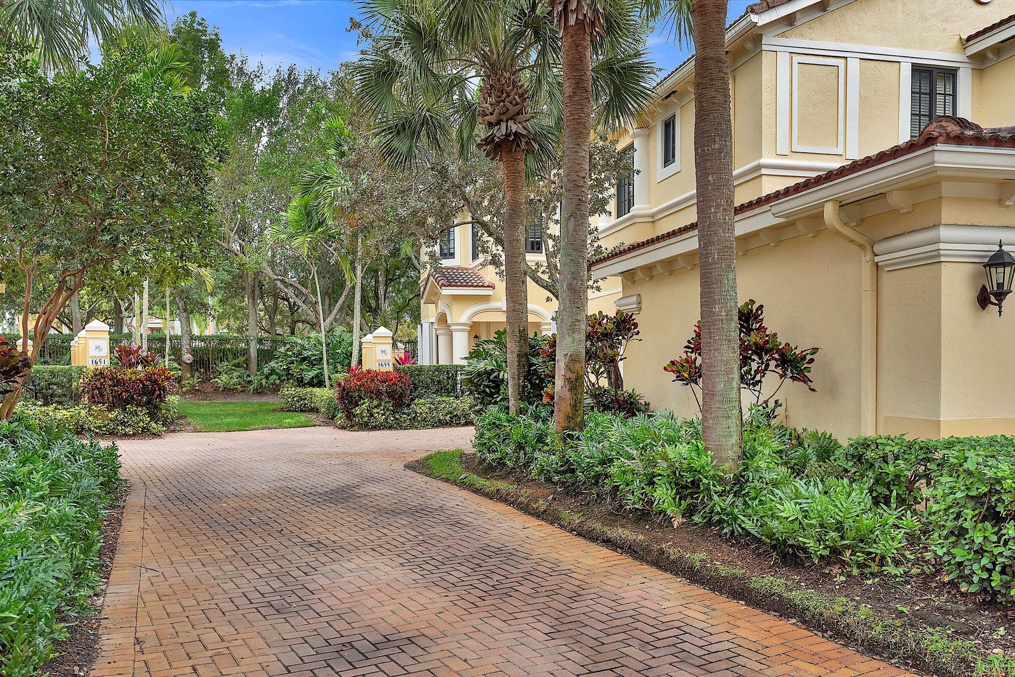 Mariposa Pointe - Residential