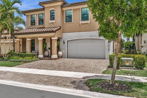Tiny photo for 12143 S Baypoint Circle, Parkland, FL 33076 (MLS # B26074961)