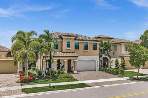 Tiny photo for 12143 S Baypoint Circle, Parkland, FL 33076 (MLS # B26074961)