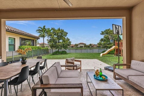Tiny photo for 12143 S Baypoint Circle, Parkland, FL 33076 (MLS # B26074961)